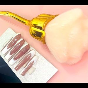 Pres on nail tapered square brown and white